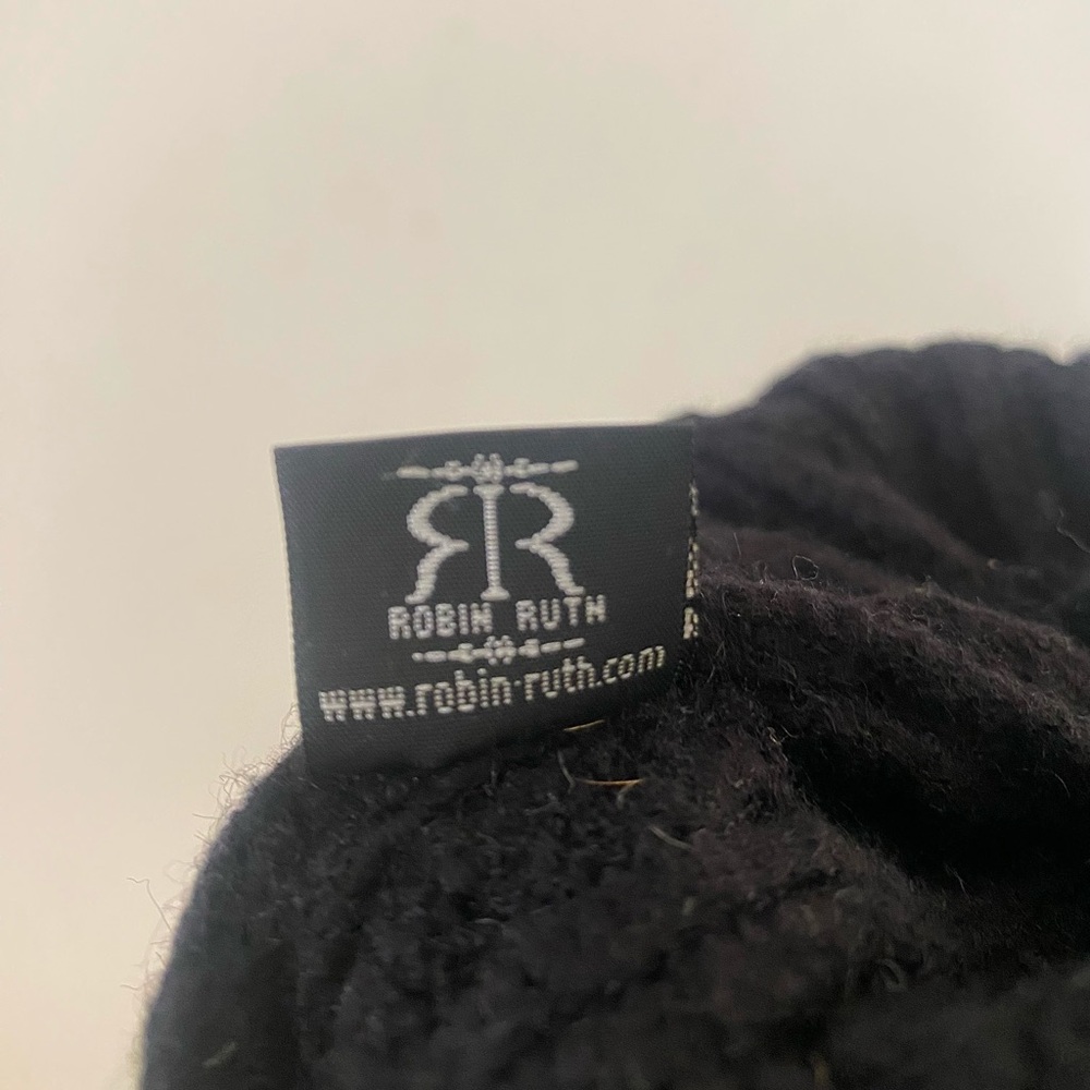 Robin Ruth Black Knit Beanie with Pom-Pom - Picture 5 of 9